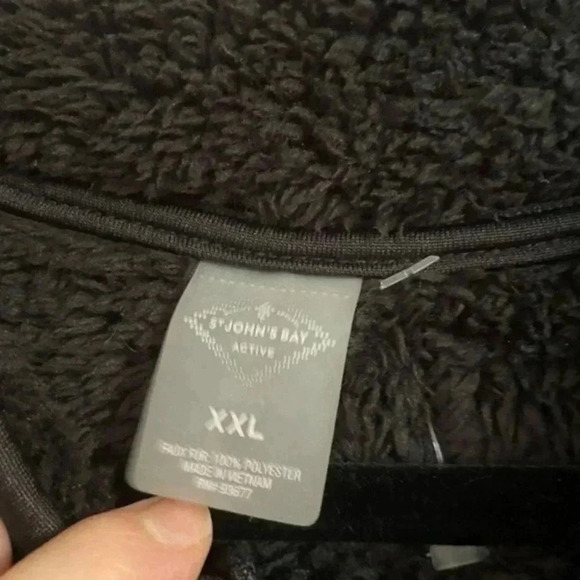 St. John’s Bay black sherpa vest XXL - Picture 6 of 6